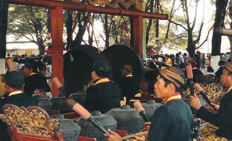 Gamelan_ceremonial_Munggang_Kraton_Surakarta-cred.Giovanni-Sciarrino Gamelan_ceremonial_Munggang_Kraton_Surakarta-cred.Giovanni-Sciarrino