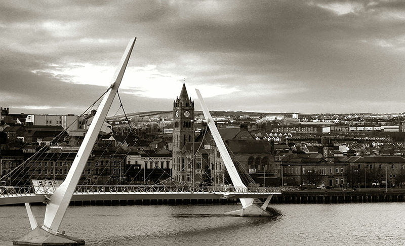 1280px-Peace_bridge_Derry_2012 1280px-Peace_bridge_Derry_2012