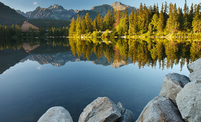 Strbske_pleso_slovakia-cred.-Indrik-Myneur-CC-BY-2.0 Strbske_pleso_slovakia-cred.-Indrik-Myneur-CC-BY-2.0